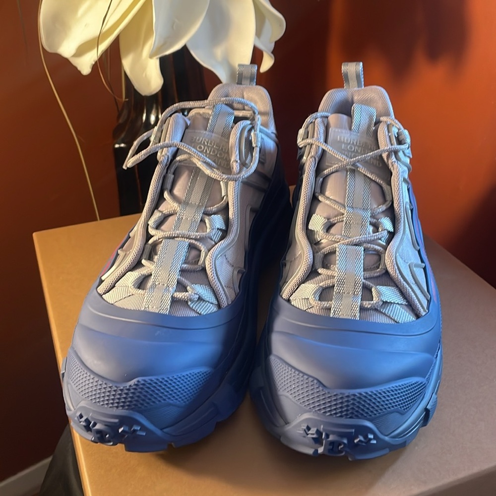 Burberry London Arthur Sneaker men Us 11.5 - Picture 3 of 9